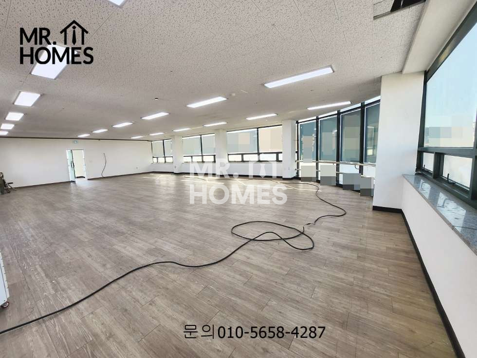 전북 전주완산구 서신동 전주 서신동 대로변에 위치한 상가건물5층 무권리 빈상가 임대 월세 매물번호 11126 사진 2