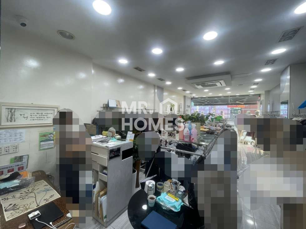 전북 전주완산구 삼천동1가 삼천동1가 완산소방서 대로변 1층 옷가게 임대 월세 매물번호 11133 사진 1