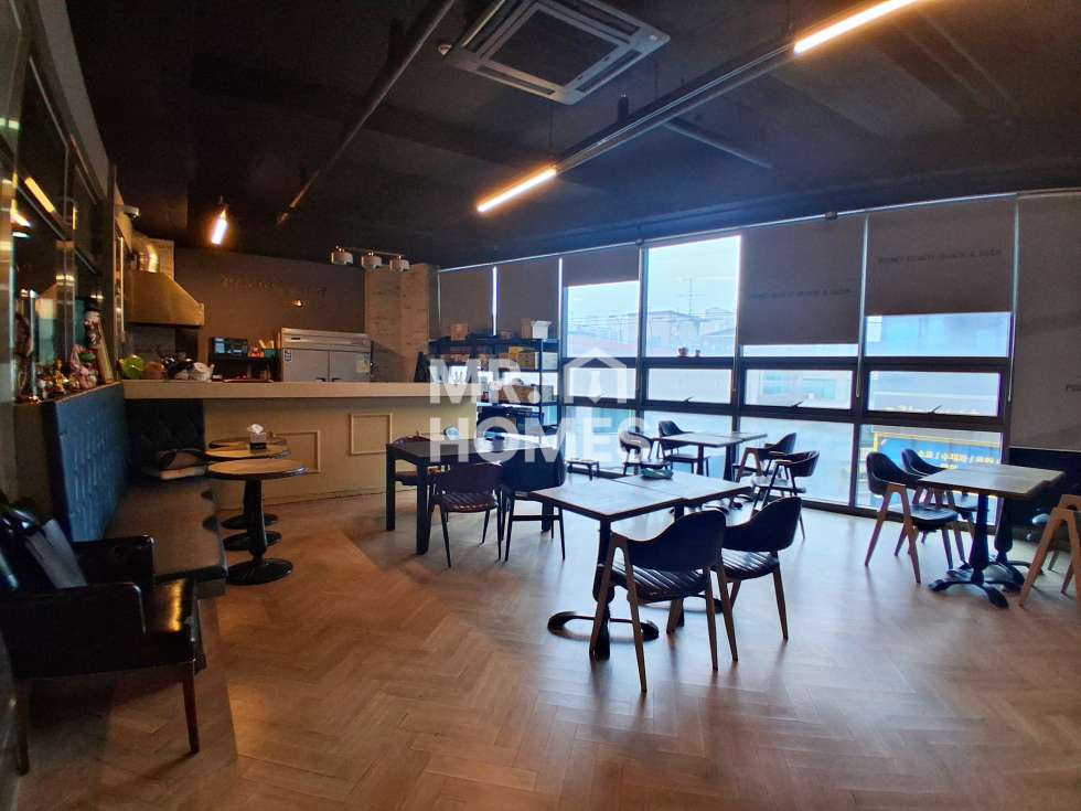 전북 전주완산구 서신동 서신동 메인대로변 코너 상가 3층임대 월세 매물번호 13072 사진 1
