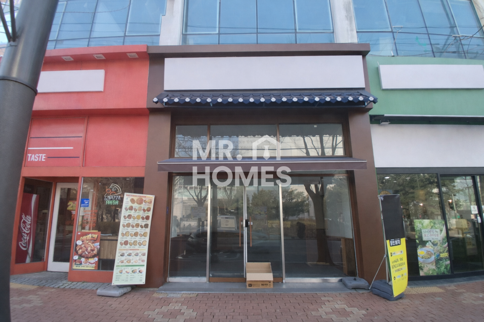 전북 전주덕진구 덕진동1가 ONEPLUS동 전북대 구정문 바로앞 대로변 1층상가 월세 매물번호 13163 사진 2