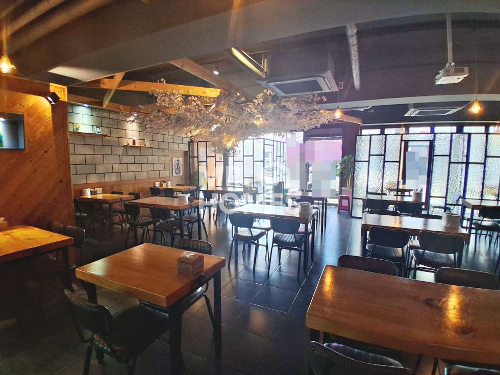 전북 전주완산구 삼천동1가 전주 삼천동먹자 대로변 중심 위치최상 1층 상가임대 월세 매물번호 13211 사진 3